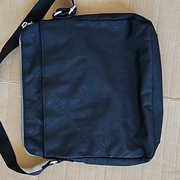 Baggallini Comrade black zebra embossed crossbody bag - Picture 3 of 10